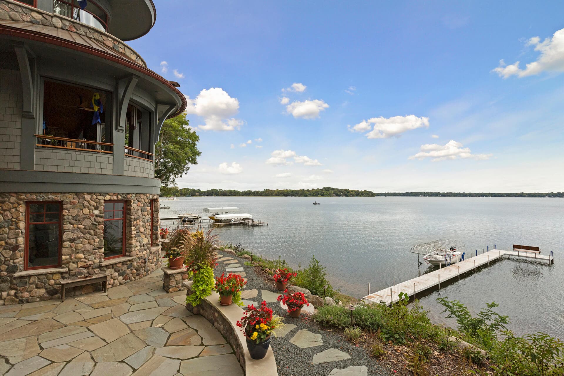 Premium lawn care and maintenance services Minnetonka, MN